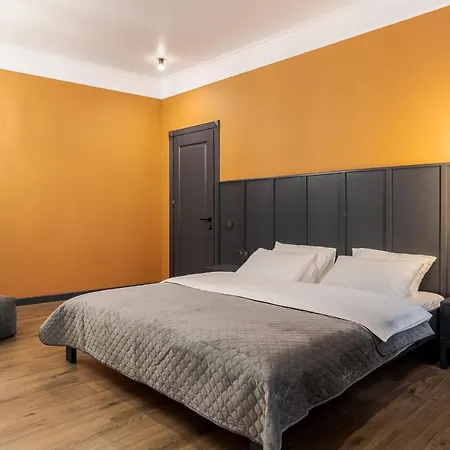 Modern Apartment Lviv Exterior photo